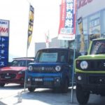 ディーラーに並ぶ人気の軽自動車